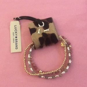 NWT Lucky Brand jewelry set .